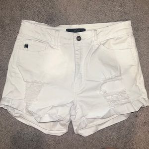 White jean shorts, KanCan brand, size 9 (28)